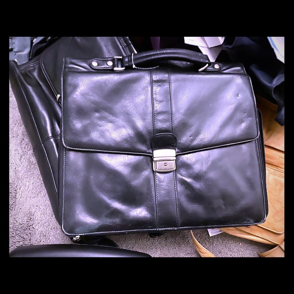 Leather soft as silk to carry your business in​